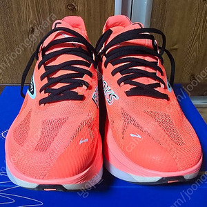 브룩스 하이페리온 맥스3 260사이즈