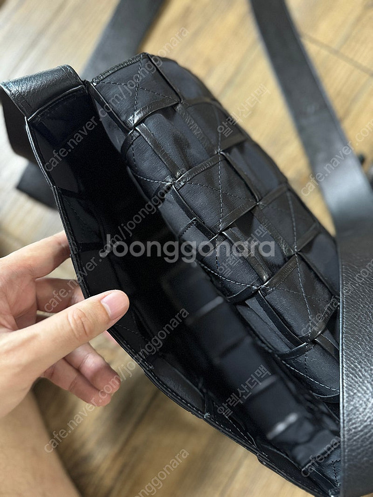 보테가베네타 스트레치 카세트백 블랙--5