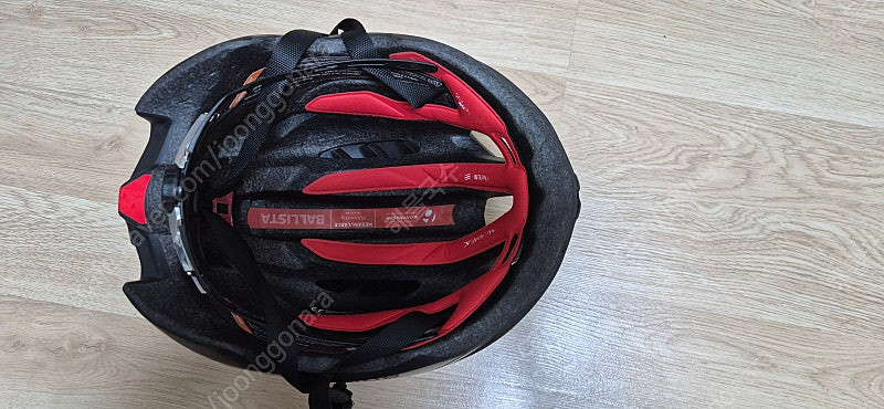 본트레거 발리스타 에어로헬멧--4