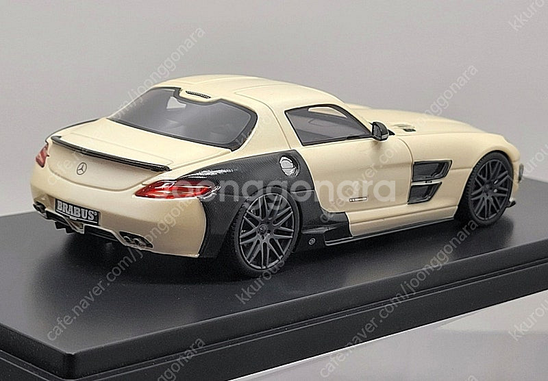 1:43 벤츠 SLS AMG 브라부스 700 다이캐스트...--3