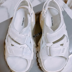 발렌시아가 트랙 샌들 36 (새상품)