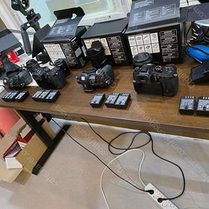 파나소닉 GH5 여러대 및 루믹스 라이카 팝니다.