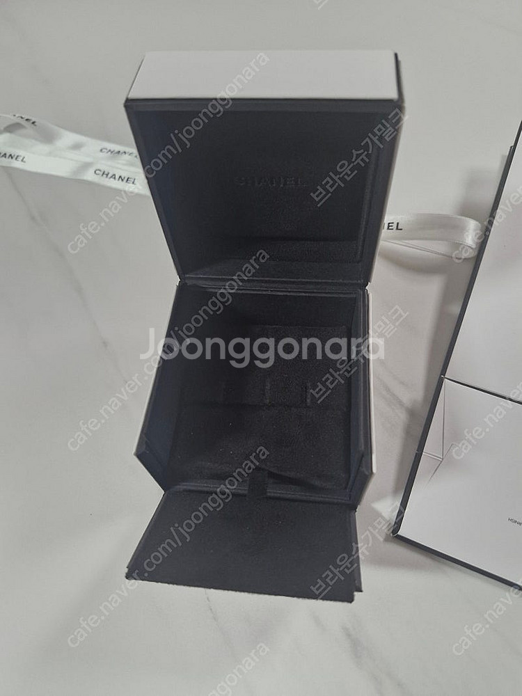샤넬 코코크러쉬 귀걸이케이스 박스 쇼핑백 리본끈 팝니다...--1
