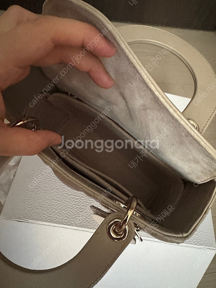 정품) 디올 레이디백 스몰 램스킨--6