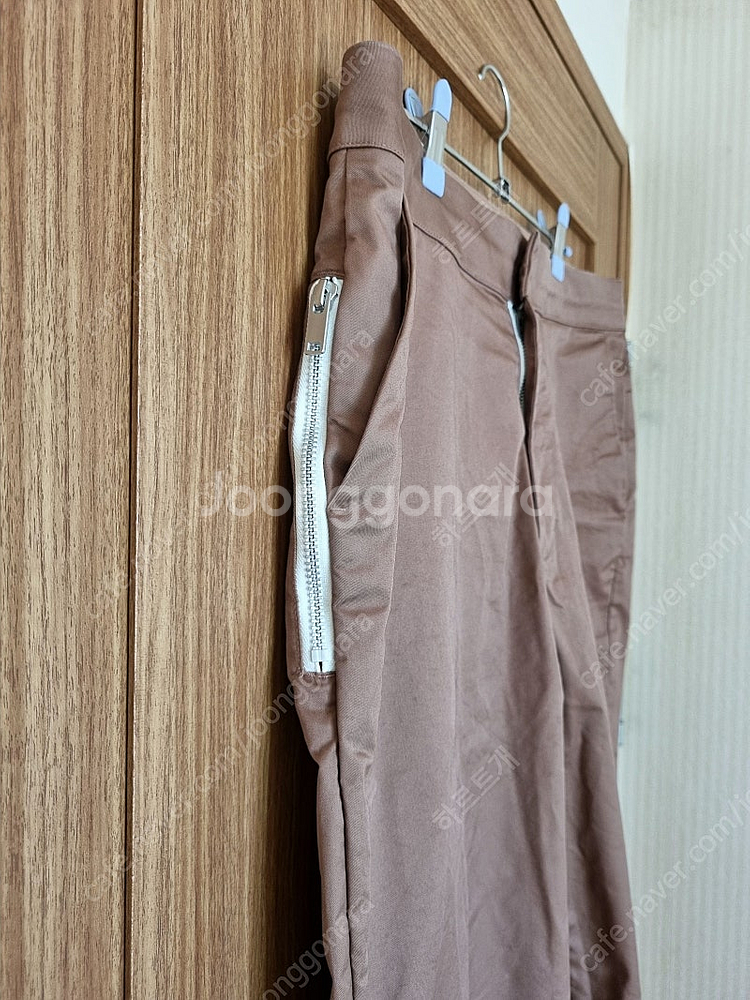 NIKE 나이키 스포츠 웨어 테이퍼드 핏 브라운 면바지...--2
