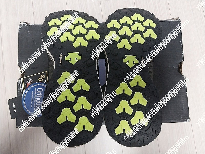 데상트 운동화 220 사이즈 팝니다. (3만원) 이미지