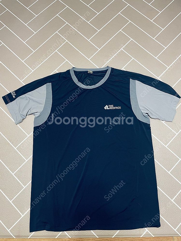 아식스 레드페이스 운동복 상의--2