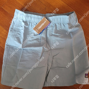 새상품 파타고니아 보이즈 배기스 쇼츠 5인치 스카이블루색L 진한하늘색 사이즈 새상품. 수영복 겸용​​​ 택포