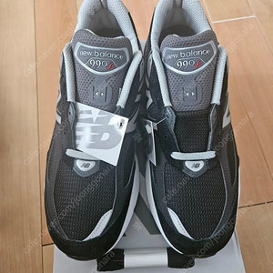 [270] 뉴발란스990v6 블랙