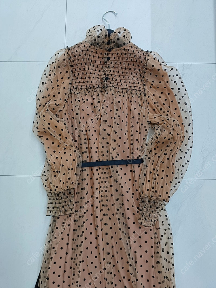 김현아 오즈세컨 도트 샤 원피스(44만)--5
