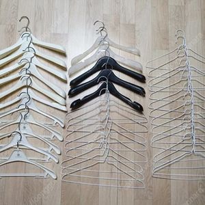 브랜드 여성 의류 자켓 코트 패딩 니트 고급 옷걸이 판매 / 의류 하의 치마 바지 옷걸이 판매