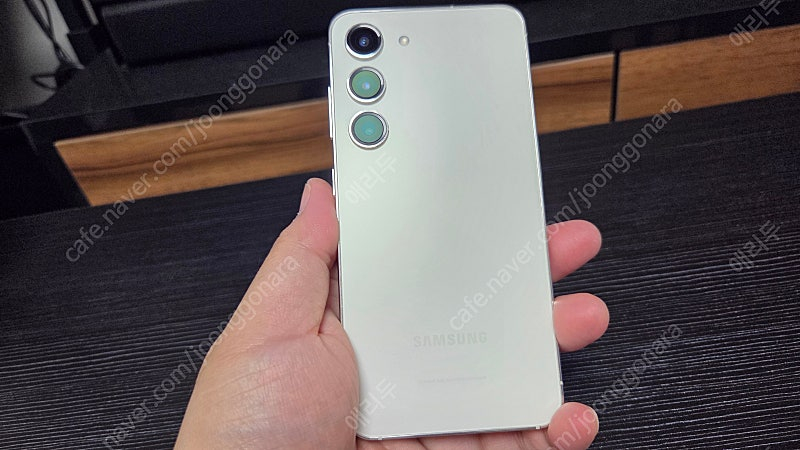 S23 256기가 크림(화이트) 색상 판매--2