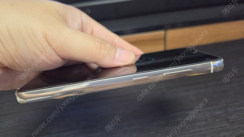 S23 256기가 크림(화이트) 색상 판매--3