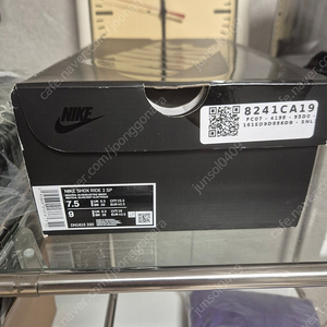 나이키 x 슈프림 샥스 라이드 2 SP 뉴트럴 올리브 255mm 새제품