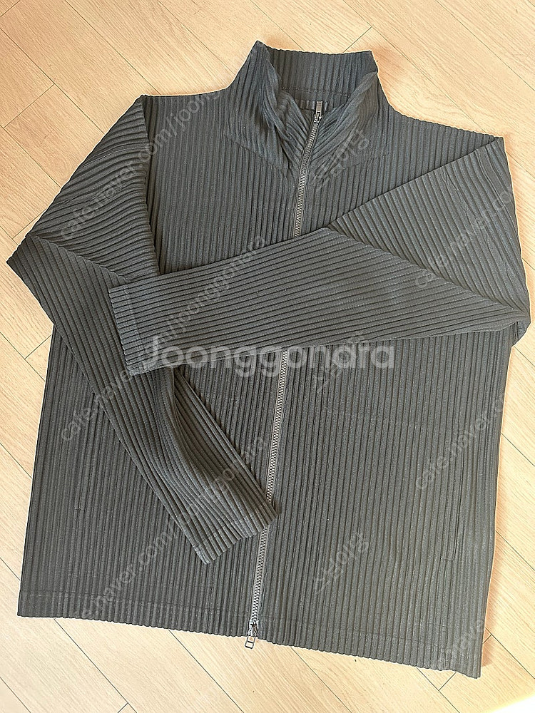 [정품] 옴므플리세 블랙 집업 자켓 / 그레이 바지--4