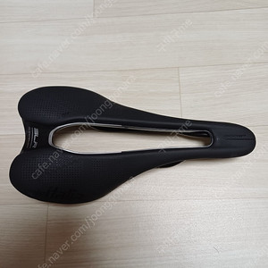 셀레 이탈리아 슈퍼플로우 L3 안장팝니다.
