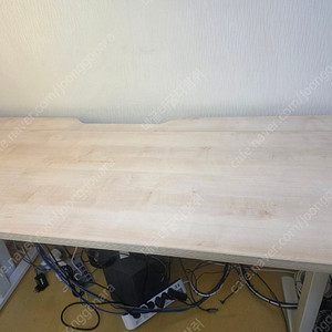 데스커 모션데스크 1800 팝니다.