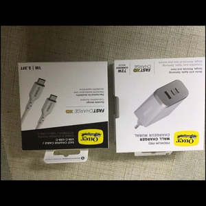 미개봉 오터박스 72w PD 초고속충전기 어댑터+usb-c케이블팝니다 usb ctoc 멀티3포트동시충전가능 반값택포2.2만