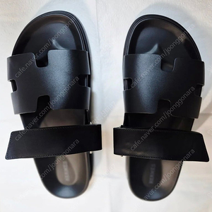 에르메스 시프레 샌들 블랙 41(260)사이즈 팝니다.