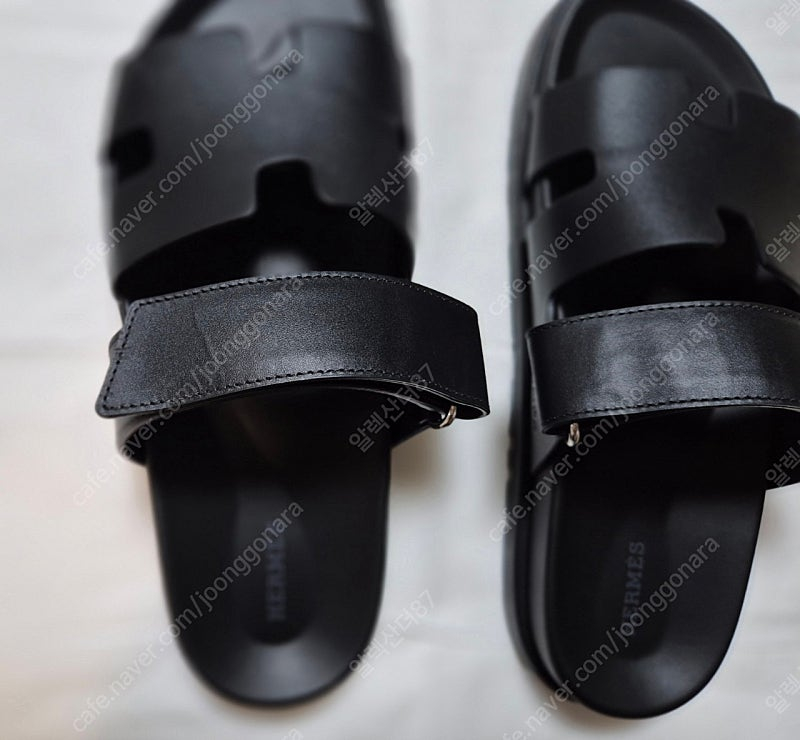 에르메스 시프레 샌들 블랙 41(260)사이즈 팝니다.--1