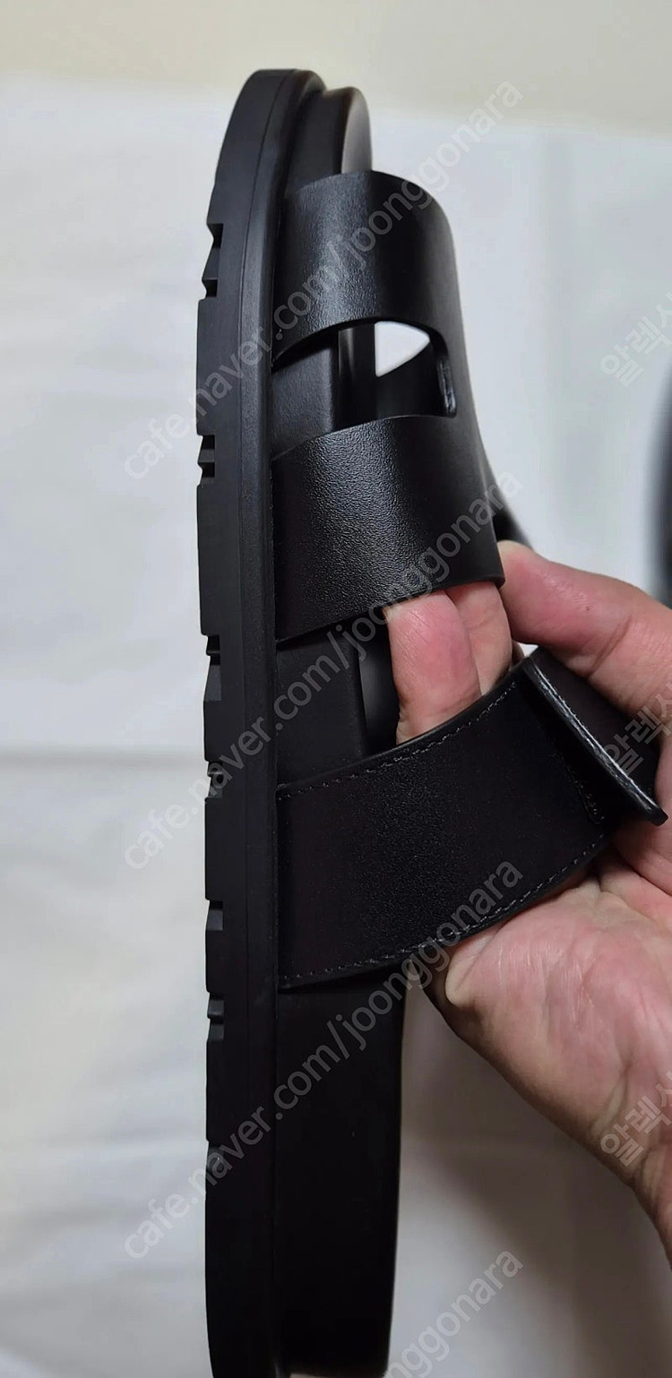 에르메스 시프레 샌들 블랙 41(260)사이즈 팝니다.--4