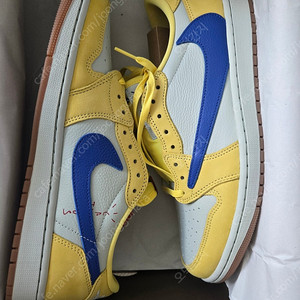 나이키 트래비스 스캇 카나리 290 팝니다