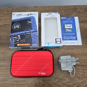 닌텐도 new 3ds xl 블루 순정제품 풀박스 판매해요. 게임팩 추가 구매 가능