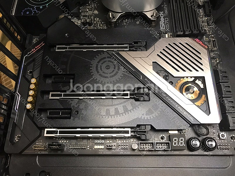 x570 타이치 메인보드 팝니다.--4