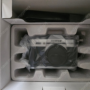 후지필름 xt30ii 실버 바디킷 130에 팝니다