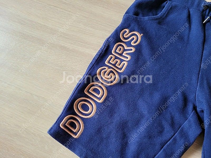 mlb 키즈 DODGERS 반바지 사이즈 130--1