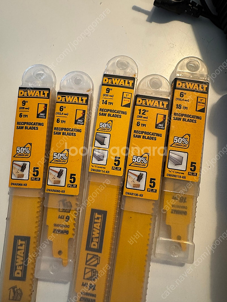 디월트 컷소 DCS367 + 충전기+날 새거 여러개--1