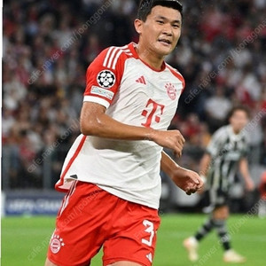 김민재 데뷔시즌 바이에른 뮌헨 23-24 홈 저지