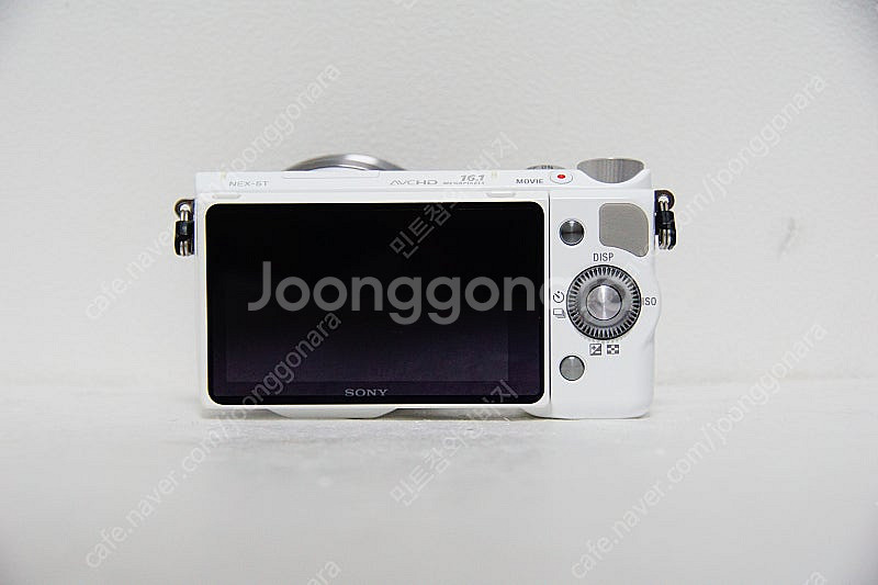 소니 NEX-5T 화이트 8,692컷 팝니다.--4