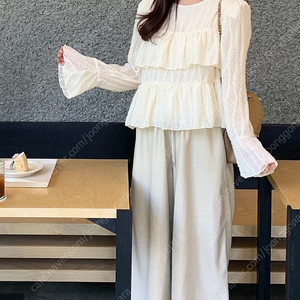 바이ㅆ니 캉캉도도블라우스 판매합니다