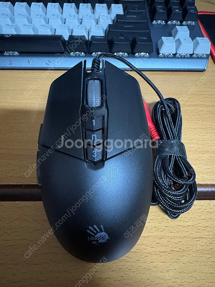 블러디 Bloody P91 PRO 게이밍 마우스 팝니다.--2