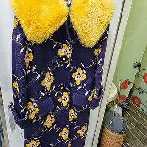 미우미우 플라워 코트