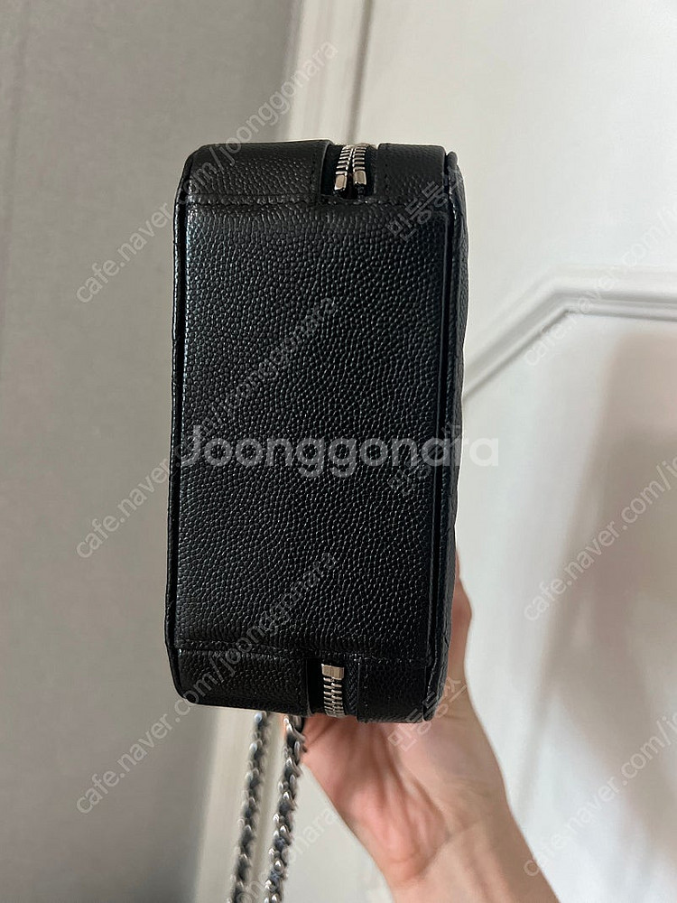 샤넬 클래식 캐비어 카메라백--3