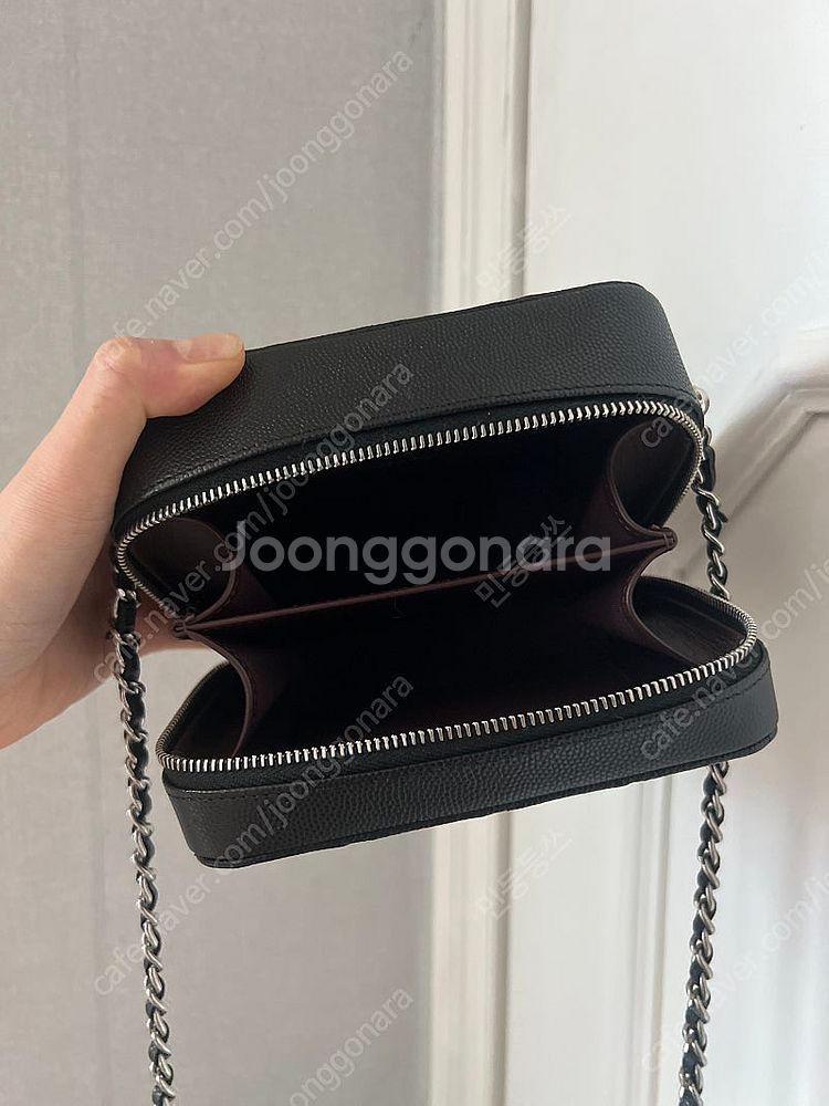 샤넬 클래식 캐비어 카메라백--5