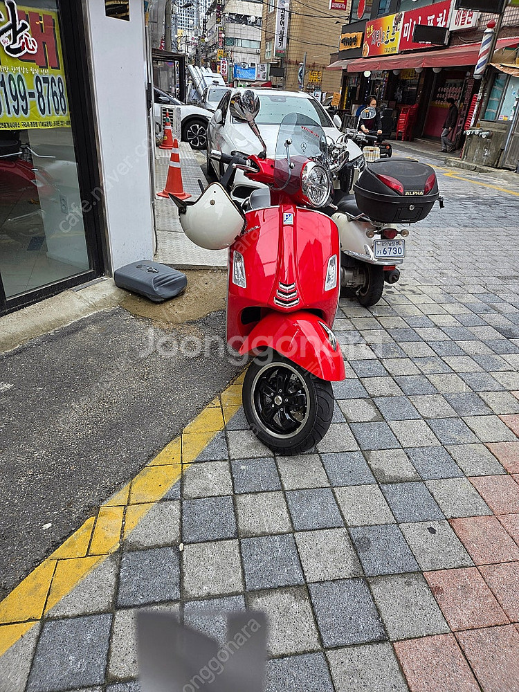 베스파 23년 HPE GTS 125. 레드--1