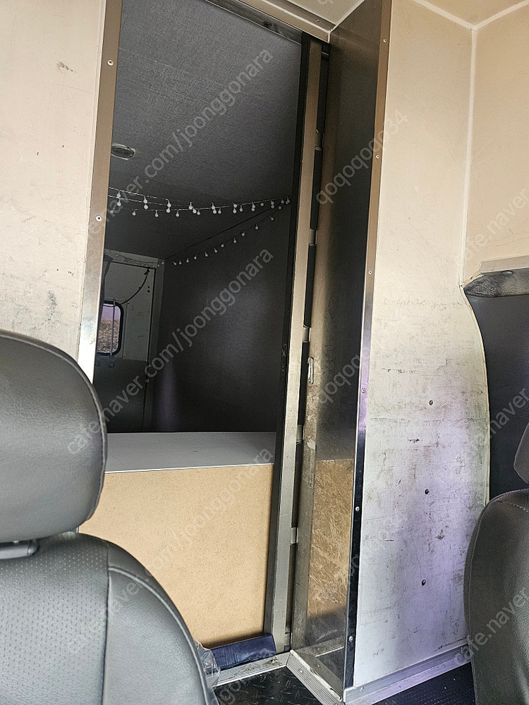 13년식 봉고3 워크스루밴 팝니다 캠핑카 이미지