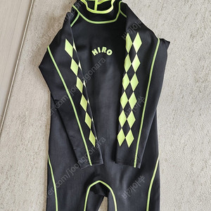 히로스윔수트 140