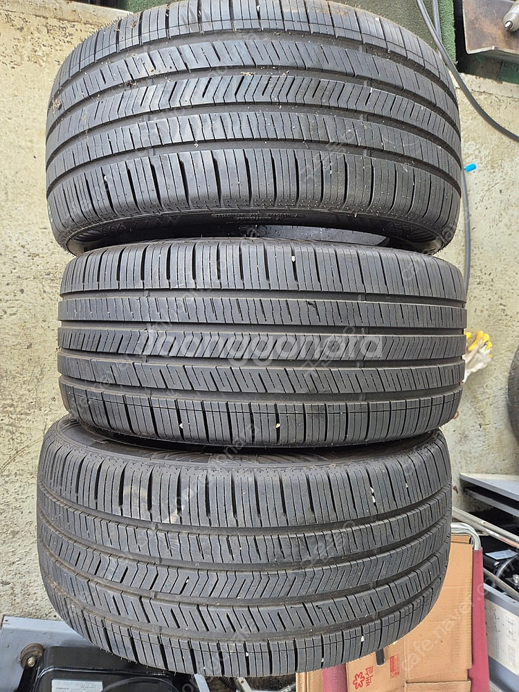275 45 20 중고타이어 1개 5만원 3개있어요--4