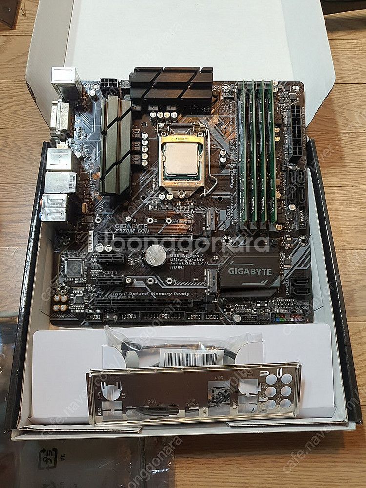 기가바이트 Z370m / 인텔 i9 9900kf / 램--0