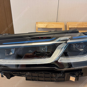bmw5 G30 LCI 레이저헤드라이트 정품 판매합니다.
