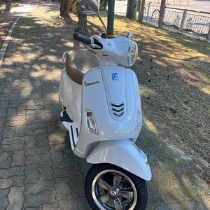 베스파 VXL125 2021년식 팝니다.