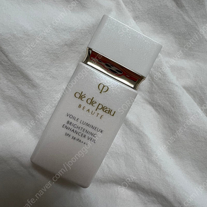 끌레드뽀 보떼 브라이트닝 인핸서 베일