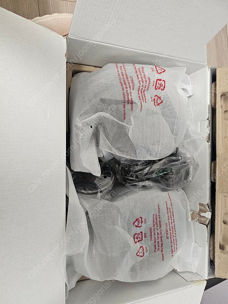 스틸시리즈 아레나 3 스피커 팝니다--1