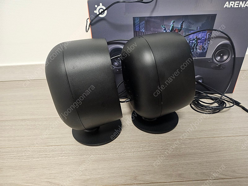 스틸시리즈 아레나 3 스피커 팝니다--2