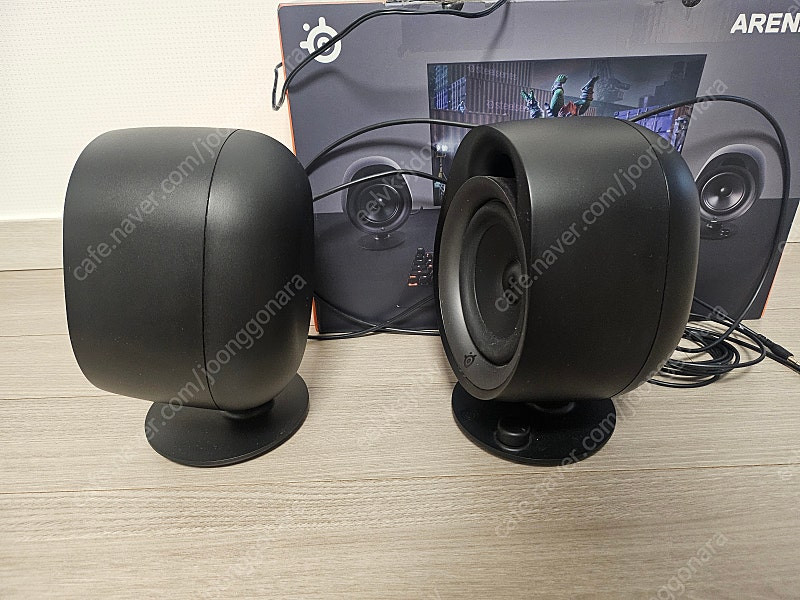 스틸시리즈 아레나 3 스피커 팝니다--3