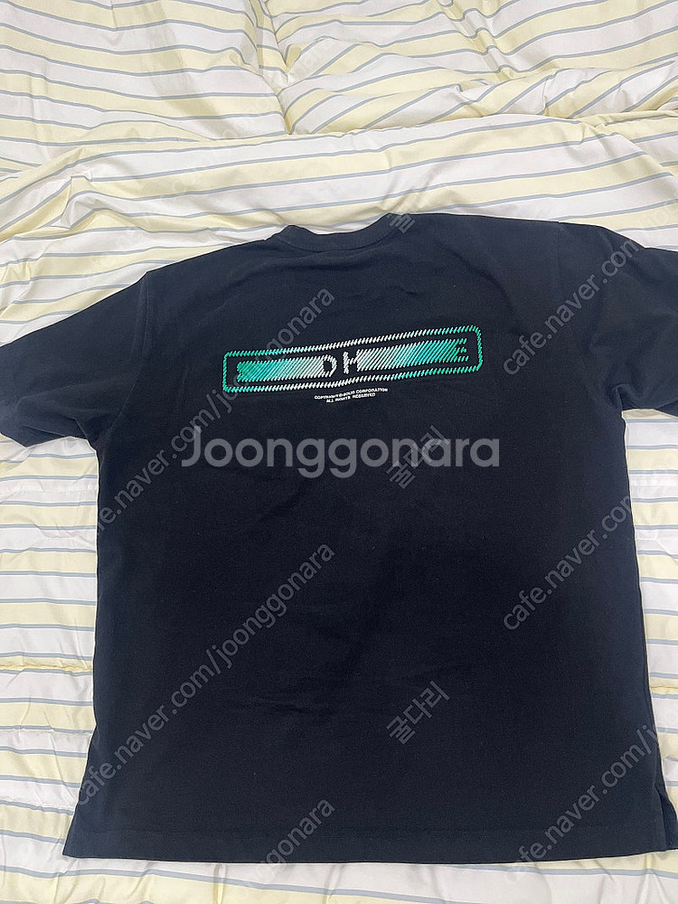 솔리드옴므 백로고 반팔티 블랙 그라데이션 50사이즈--0